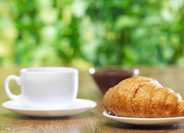 Kruvasan ve kahve portre