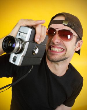 Kameraman ile 8mm fotoğraf makinesi