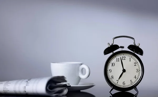 Clock Newspaper Coffee — Stock Photo, Image