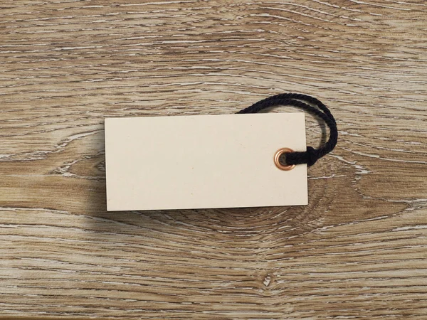 ahşap üzerinde fiyat etiketi