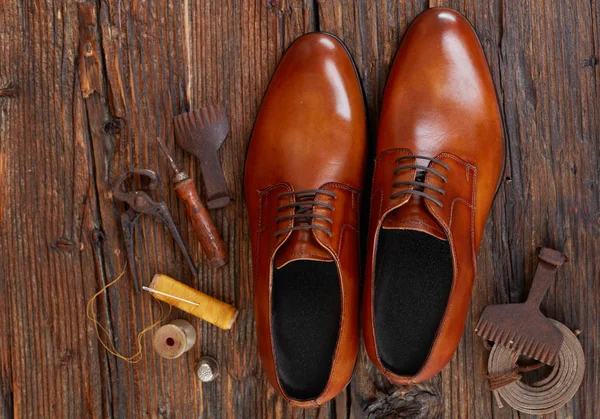Erkek Ayakkabı ahşap üzerine deri