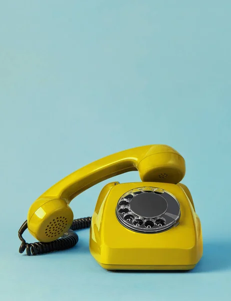 Telefone Vintage Fundo Colorido — Fotografia de Stock