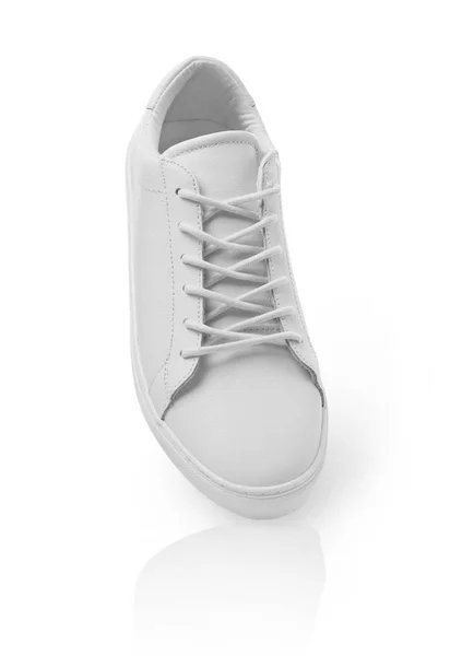 Beyaz deri ayakkabı — Stok fotoğraf