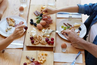 Arkadaşlarınızla kahvaltı