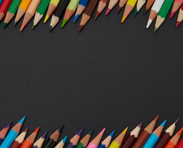 Multi Gekleurde Potloden Zwarte Achtergrond — Stockfoto