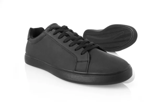 Chaussures Décontractées Cuir Noir Sur Fond Blanc — Photo