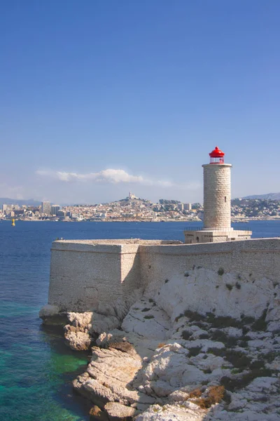 Marsilya üzerinden Eğer görünümü Castle, Fransa.