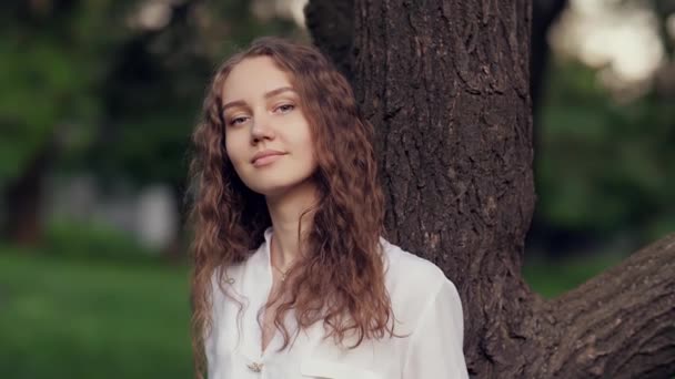 Retrato de mujer linda — Vídeo de stock