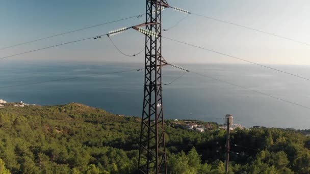 Cielo de torre de alto voltaje — Vídeo de stock