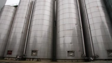 Sıvı veya tahıl için endüstriyel tanklar