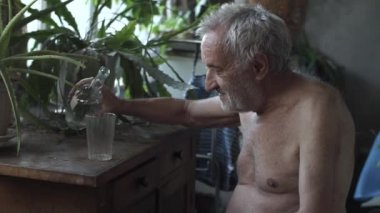 Evde alkollü içecekler votka