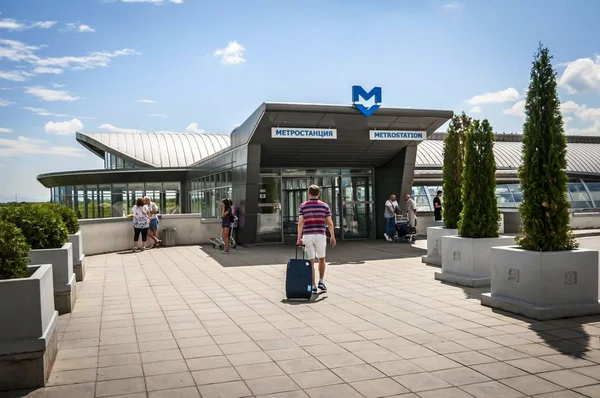 Sofia Bulgária Agosto 2018 Aeroporto Sófia Estação Metro Entrada Principal — Fotografia de Stock