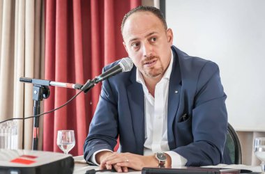 Maale-Hahamisha, İsrail. 27 Haziran 2017. Filistin elçisi ABD, Dr Husam medya konferansı üyelerinden önce konuşan Zomlot Cenevre Initiative tarafından organize. Filistin Kurtuluş Örgütü resmi Zomlot olduğunu.