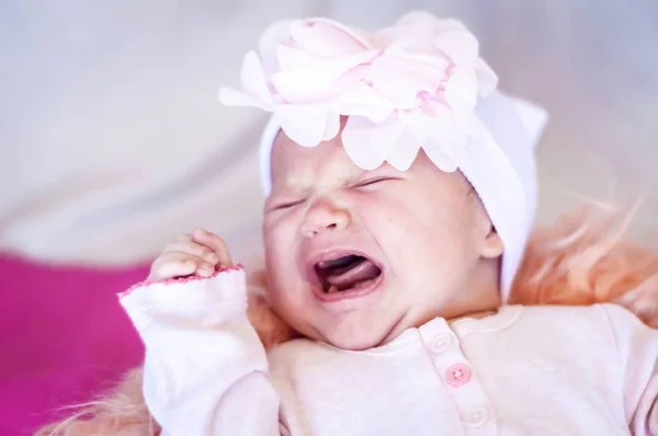 Мила Новонароджена Дитина Страждає Від Газового Болю Плаче Гассовий Дитина — стокове фото