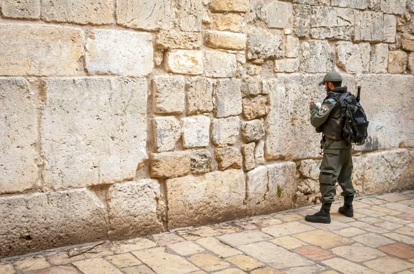 Jerusalem Israel February 2019 Israel Border Police Magav Officer Praying — Stock Photo, Image