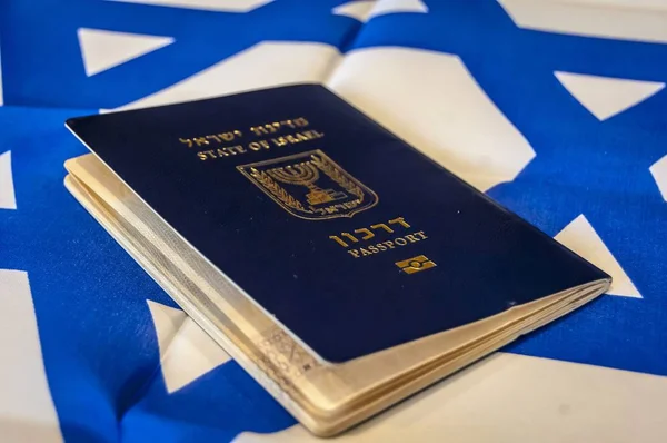 Een Blauw Paspoort Van Staat Israël Israëlische Vlag Achtergrond Israel — Stockfoto