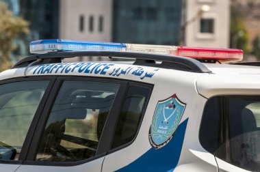 Ramallah, Filistin. 31 Ağustos 2019. Ramallah şehir merkezinde Filistin trafik polisi arabası. Filistin güvenlik gücü kavramı imajı.