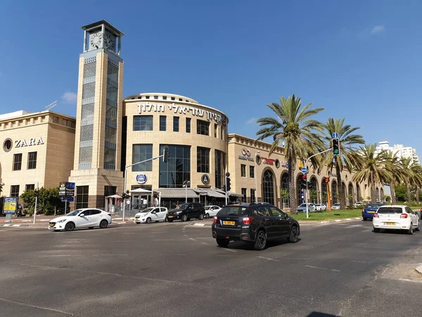 안녕하 Israel 2020 모퉁이와 쇼핑몰 센터의 일반적 모습은 상점으로 대표되는 — 스톡 사진