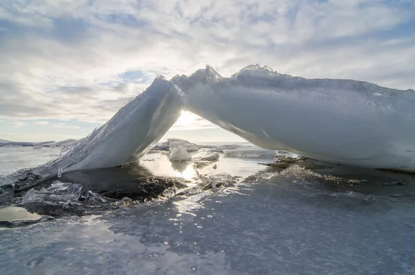 Лед Снег Разрушены Формирование Ледяном Побережье Море Холодные Зимние Вечера — стоковое фото