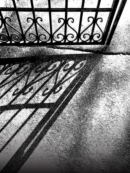 Vector Image Textured Asphalt Sidewalk Shadow Vintage Fence — Stock Vector