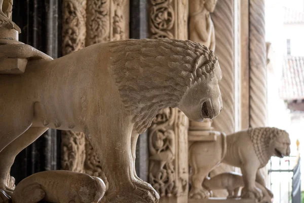 Aslan heykeli Trogir, Hırvatistan