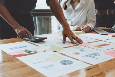 İş takım toplantı strateji pazarlama mali konsepti ile