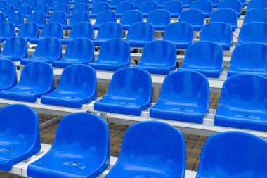 Açık havada bir boş koltuk 