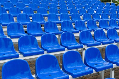 Açık havada bir boş koltuk 