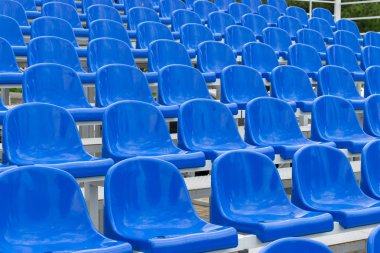 Açık havada bir boş koltuk 