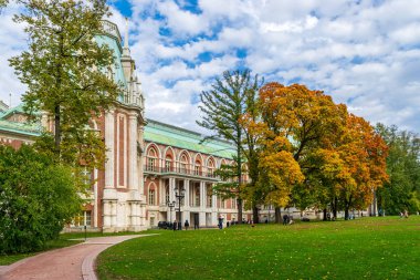 Sonbahar Tsaritsino park ve rezerv