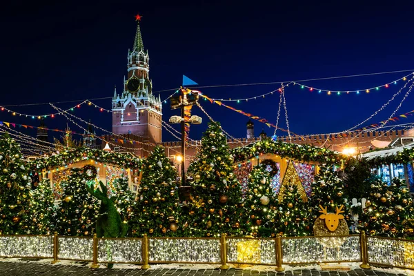 Weihnachts- und Neujahrsdekoration im Roten Platz — Stockfoto