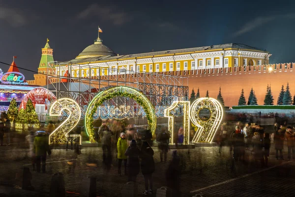 Blick auf die Weihnachts- und Neujahrsdekoration auf dem Roten Platz — Stockfoto