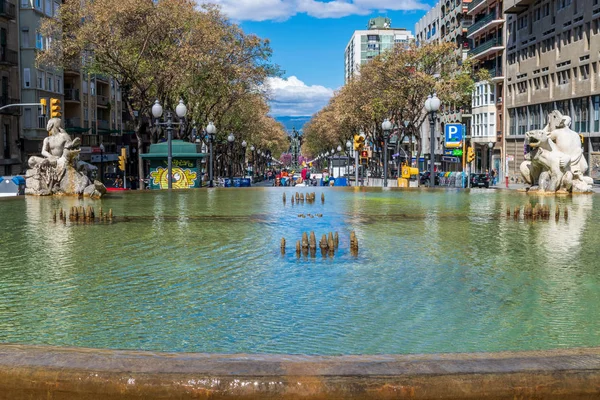 Fontein van het honderdjarig bestaan op Rambla Nova — Stockfoto