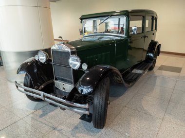 Donnet-Zedel CI-7 eski araba sergisinde.