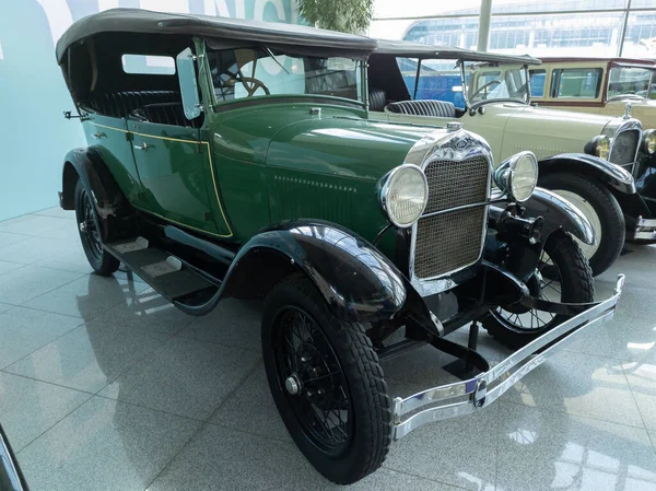 Ford A Phaeton на выставке ретро-автомобилей — стоковое фото