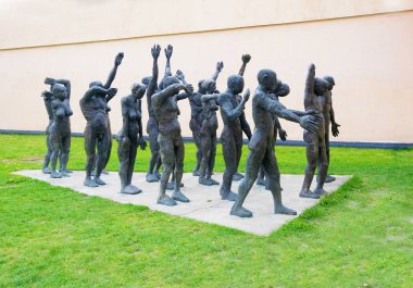 Sighetu Marmatiei, Romanya - 27 Nisan 2017: Alay kurban varlıklar - komünizmin kurbanları ve direnç, Sighetu Marmatiei, Romanya üzerinde 27 Nisan 2017 Memorial Anıtı