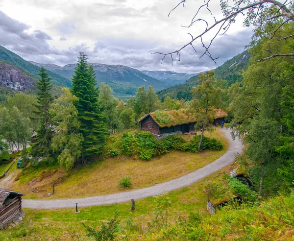 Journée Typique Été Nuageuse Nordique Stalheim Norvège Maisons Bois Traditionnelles — Photo