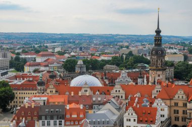 Dresden, Almanya ile kule Saksonya Dresden Kalesi (Residenzschloss rooftops doğal havadan görünümü)