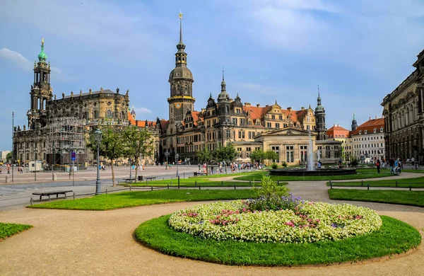 Vista Panorámica Plaza Central Dresde Alemania Monumentos Famosos Residencia Reyes —  Fotos de Stock