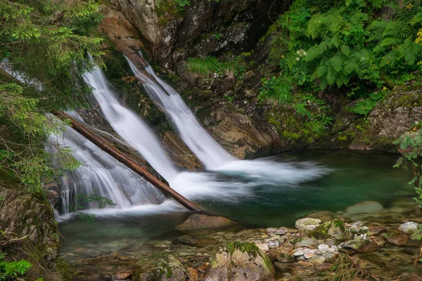 Hegyi Mickiewicz Vízesés Tátra Hegység Közelében Hogy Morskie Oko Népszerű — Stock Fotó