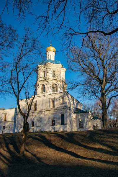 Черниговская коллегия на севере Украины. Прекрасный пример украинского барокко . — стоковое фото