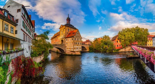 Bamberg, Almanya 'nın tarihi şehir merkezinin muhteşem panoramik manzarası. Unesco Dünya Mirası Sitesi