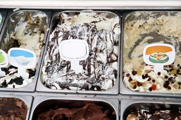 Παγωτό Κρέμα Ψυγείο Κρεμώδη Φρούτα Και Ιταλικό Παγωτό Χάλυβα Που — Φωτογραφία Αρχείου