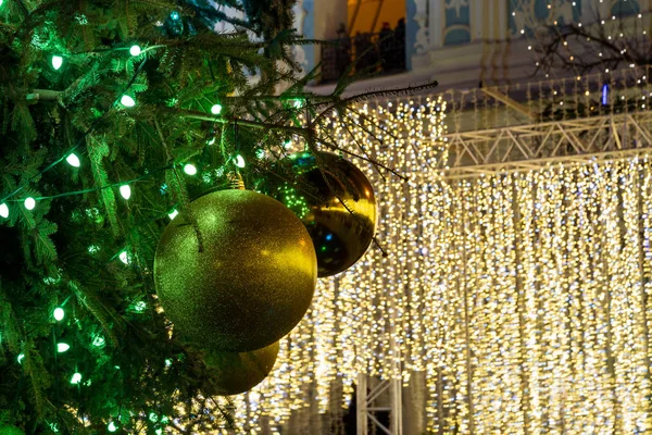 Noel ağacı ve Noel süslemeleri