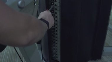 Mans el ağırlık demir tabak 6 4 spor simülatörde ayarlar. Bölüm 1