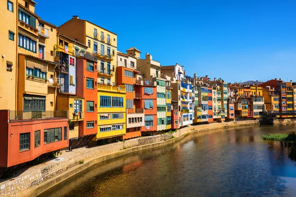 Fachadas Coloridas Tradicionales Casco Antiguo Girona Cataluña España Día Soleado —  Fotos de Stock