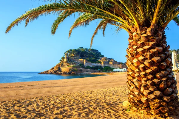 Tossa de Mar, en populär semesterort på Costa Brava, Spanien — Stockfoto