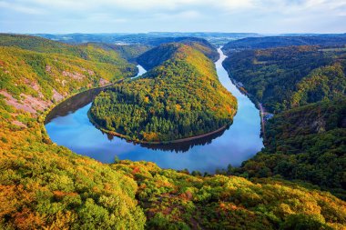 Mettlach'taki Saar Nehri döngüsü, Saarland, Almanya
