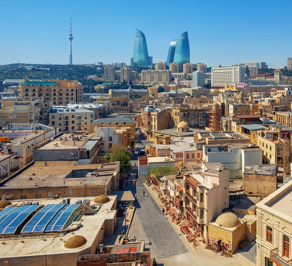 Baku City, gamla stan och modern skyline, Azerbajdzjan — Stockfoto