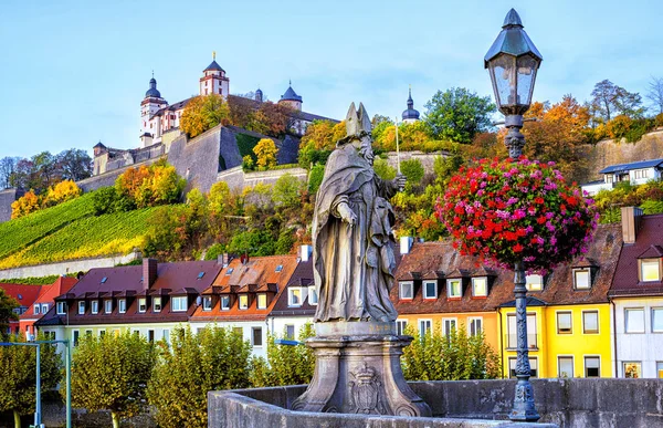 Wurzburg, Bayern, Tyskland, utsikt mot Marienberg fästning — Stockfoto